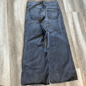 Dark Gray Wide-Leg Jeans